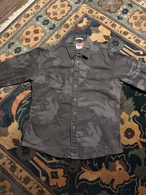 Wrangler Flex for Comfort Grey Camo Long Sleeve Button Up Shirt